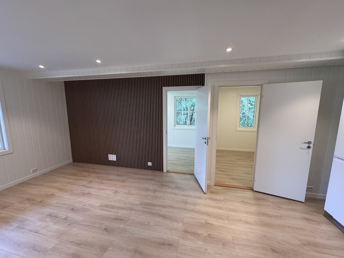 Stue, inn til 2 soverom Galleribilde