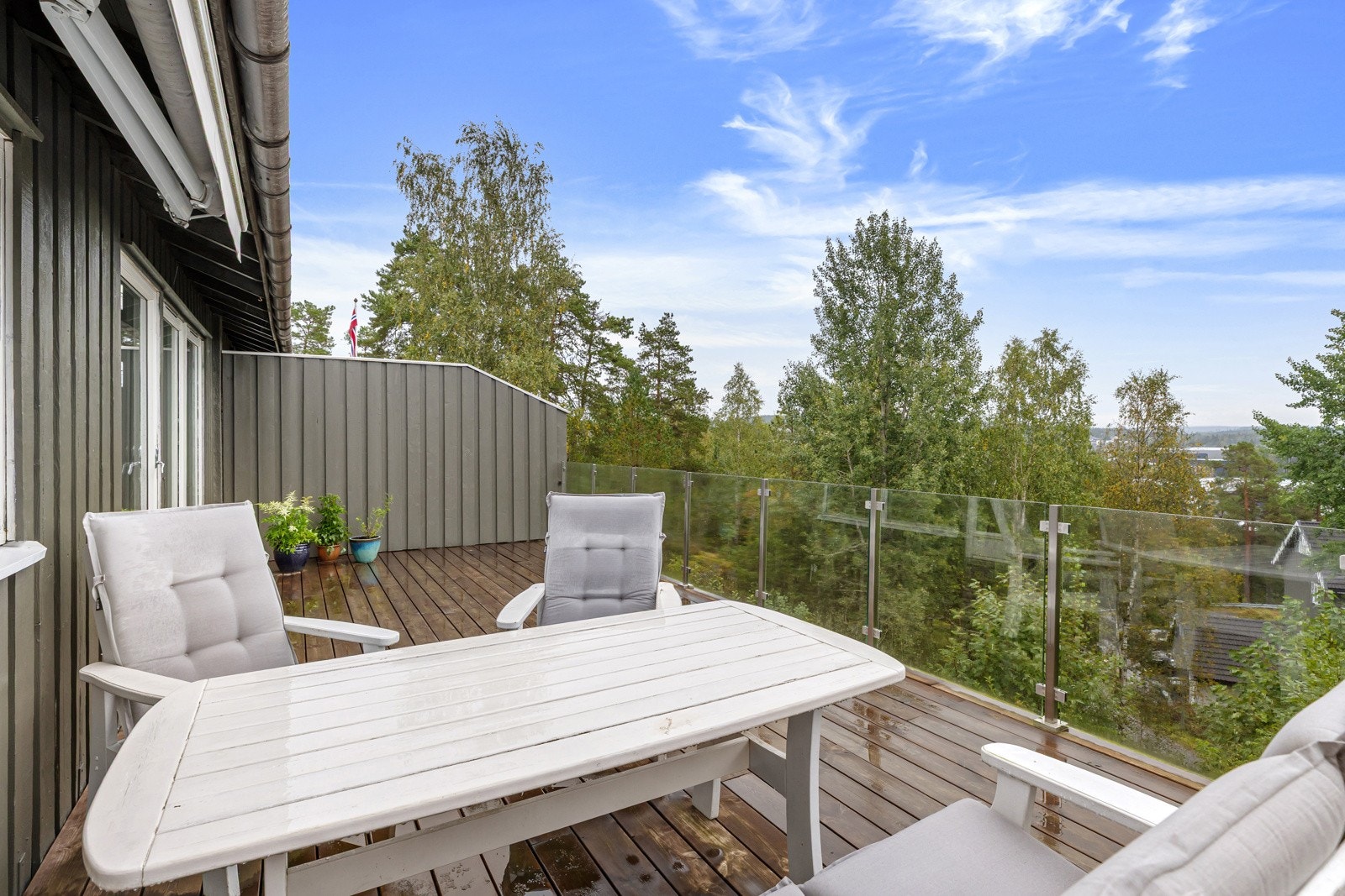 Glassrekkverket gir fantastisk utsikt. Galleribilde