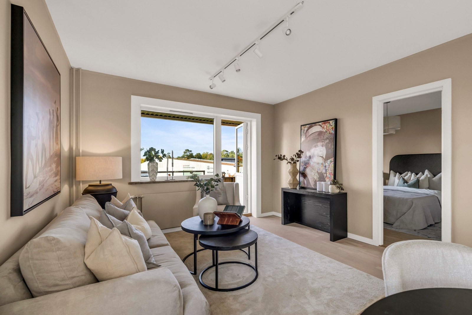 Nye vinduer og balkongdør i regi av borettslaget i 2020 Galleribilde