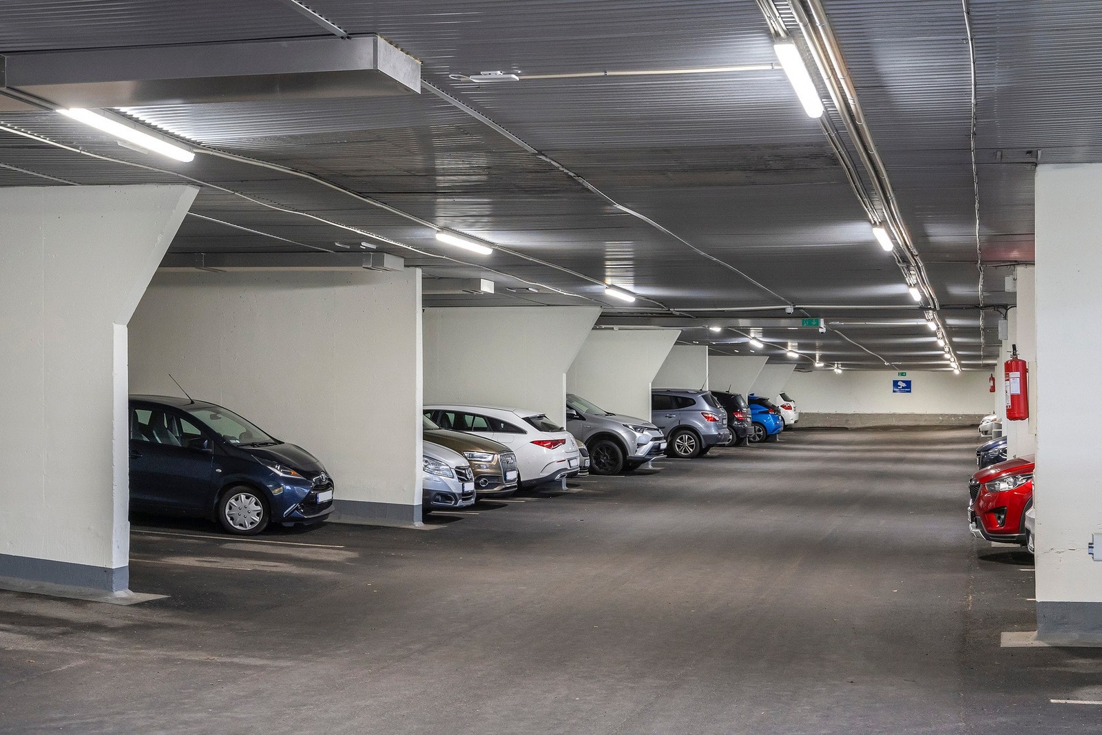 Det medfølger parkeringsplass i felles lukket garasje. Galleribilde