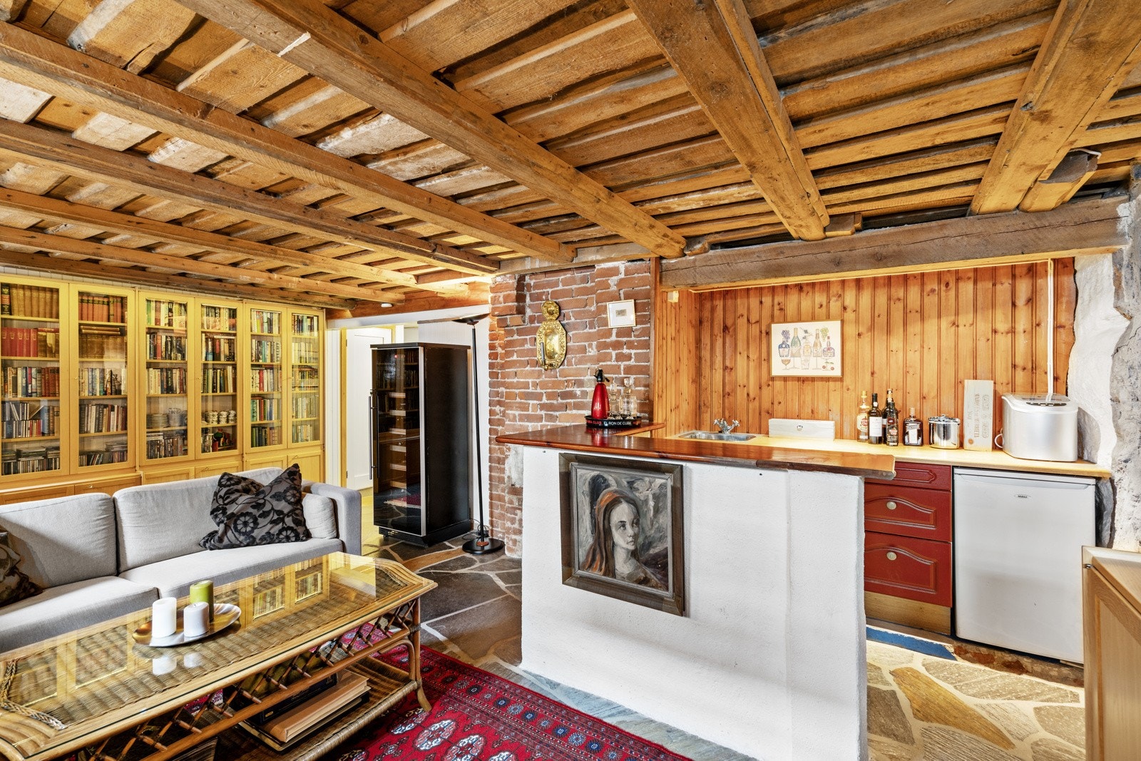 Her er det barløsning og hyggelig område for kveldsstemning Galleribilde