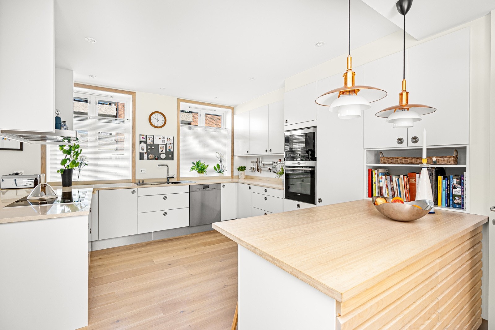 Flott og velutstyrt HTH-kjøkken Galleribilde