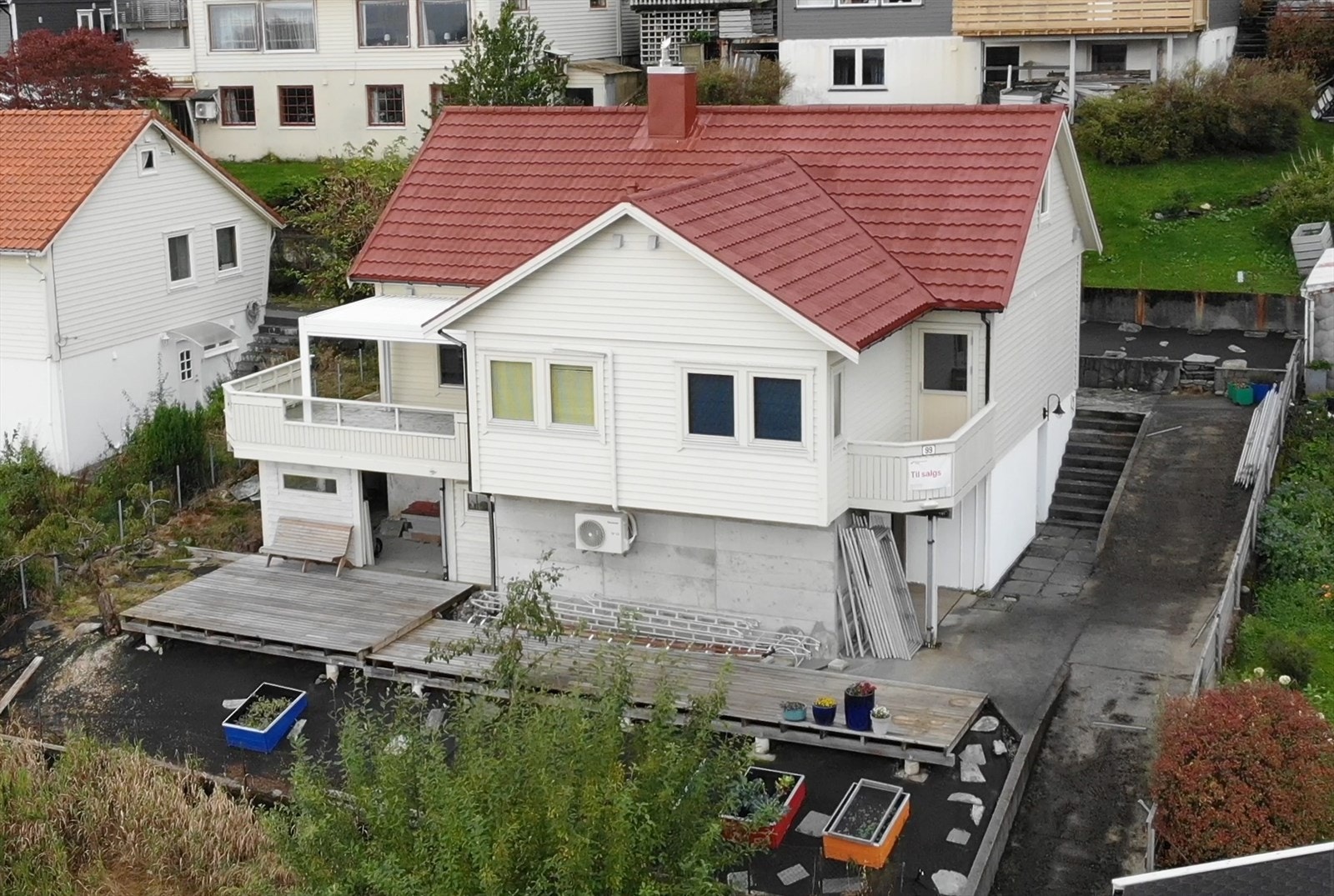 Taket er nylig spylt og malt med spesialmaling Galleribilde