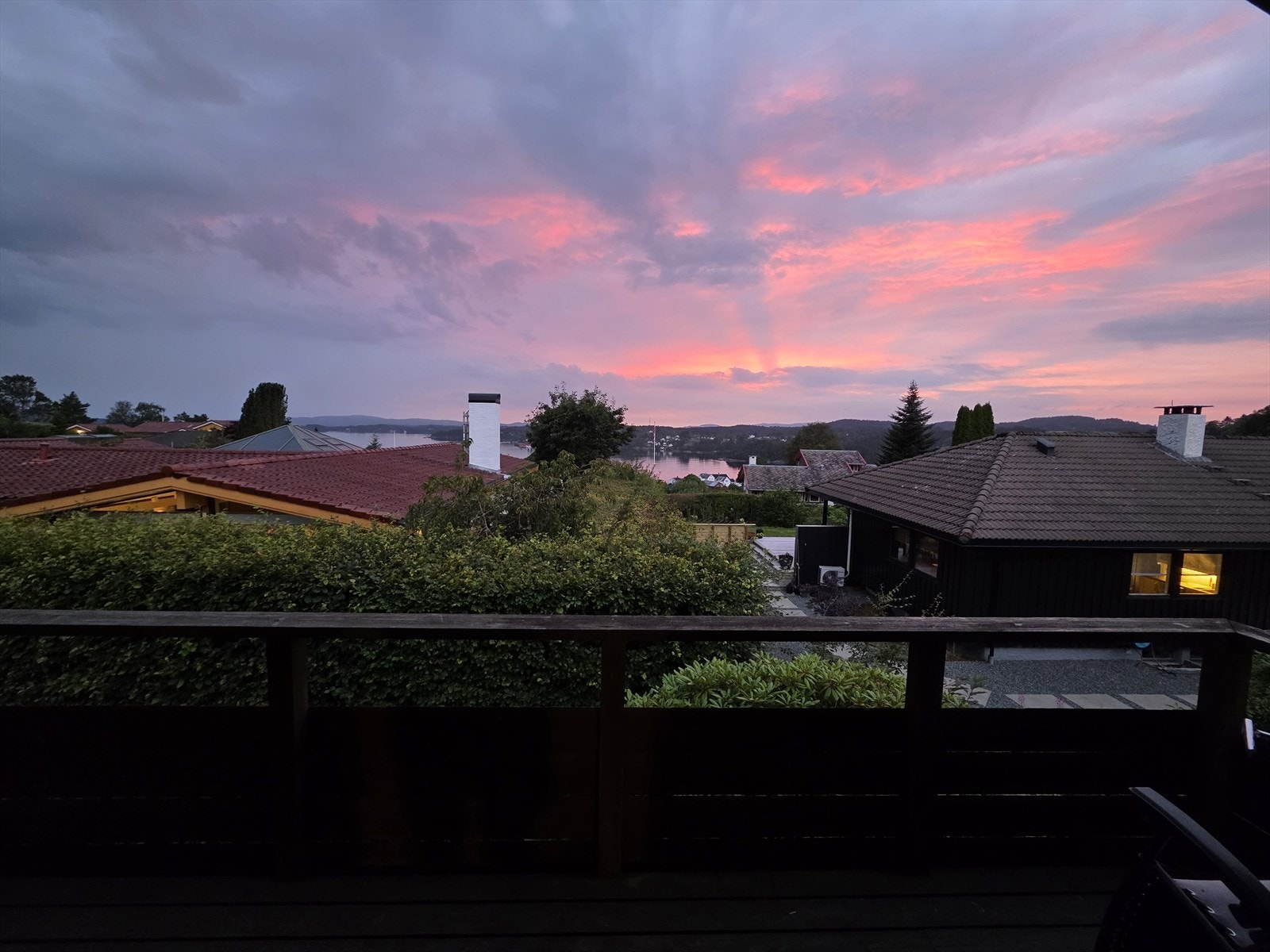 Utsikten blir ekstra spesiell på kvelden! Galleribilde