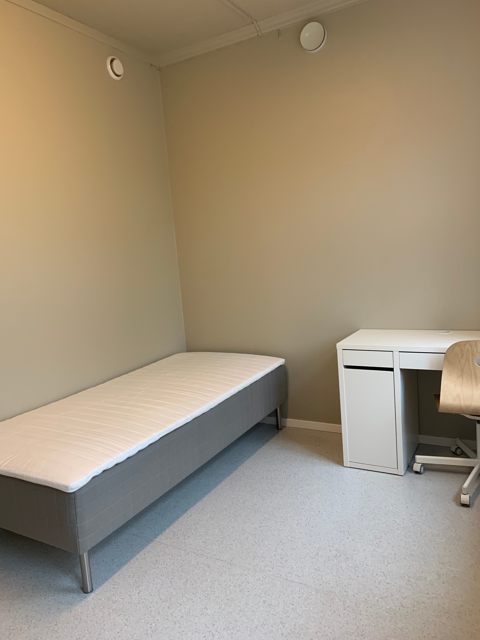 Hybel B4. Ny seng. Galleribilde