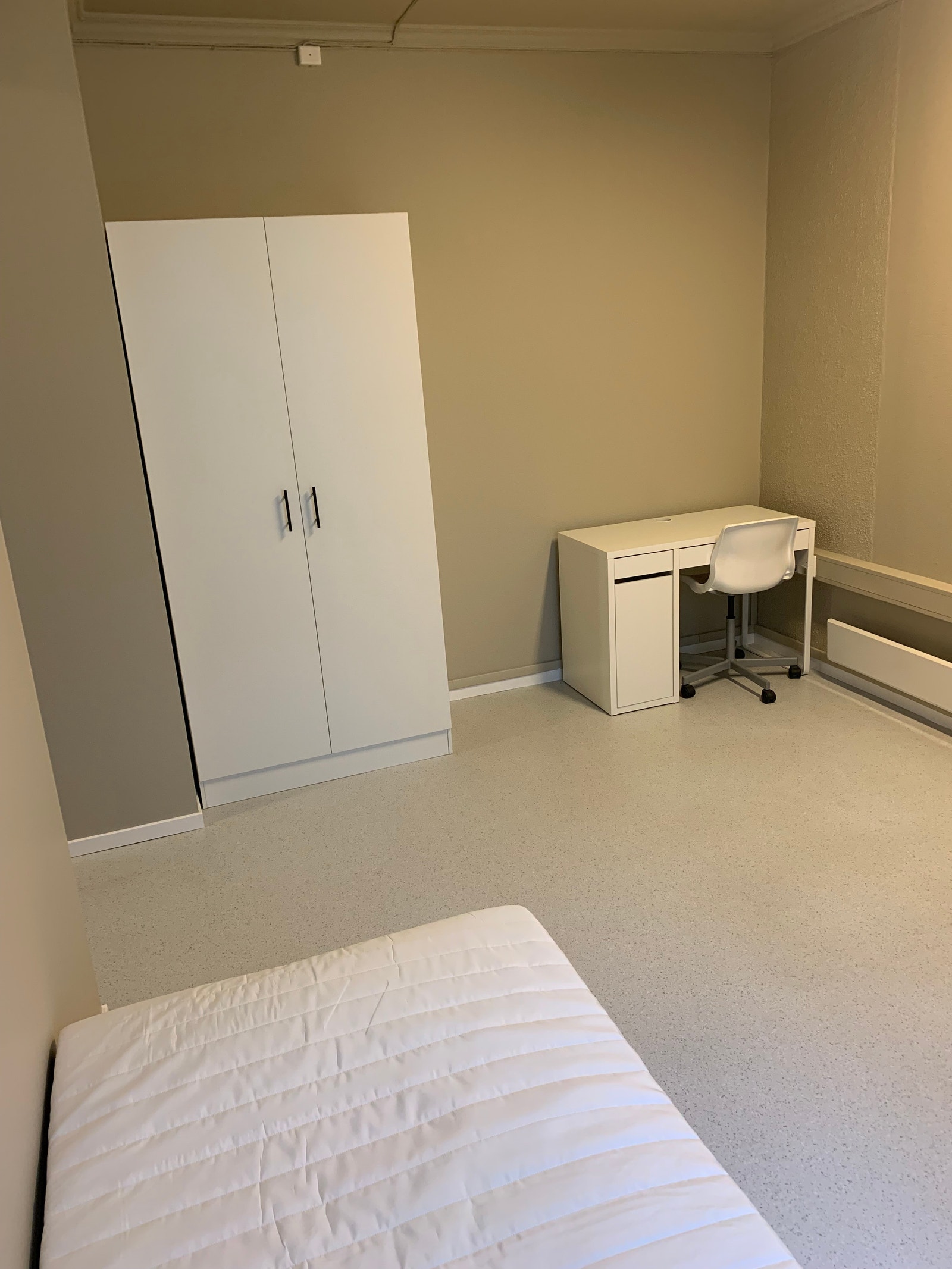 Hybel B2. Utleid. Galleribilde