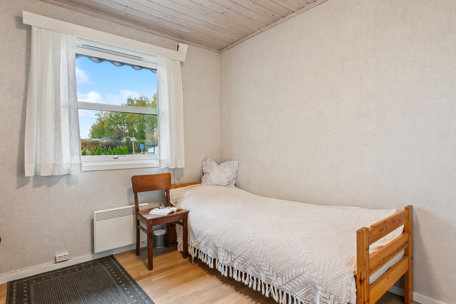 Også dette soverommet er av god størrelse og egner seg godt som barnerom eller kontor. Galleribilde