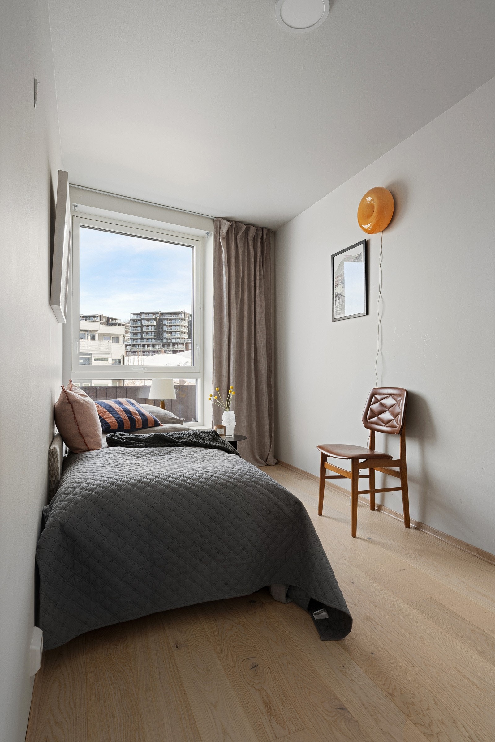 Hoveddelen har 3 soverom.