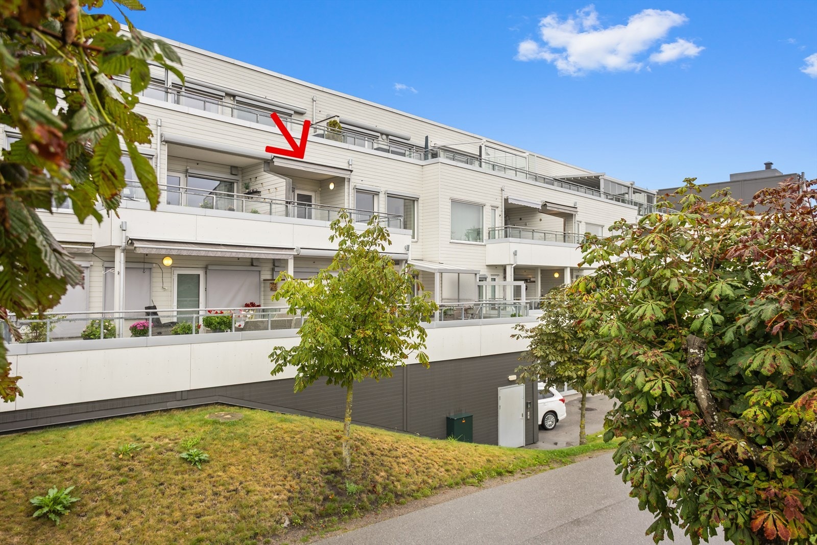 Leiligheten har en suveren plassering i bygget - nest øverst og mot "solsiden" i vest! Galleribilde