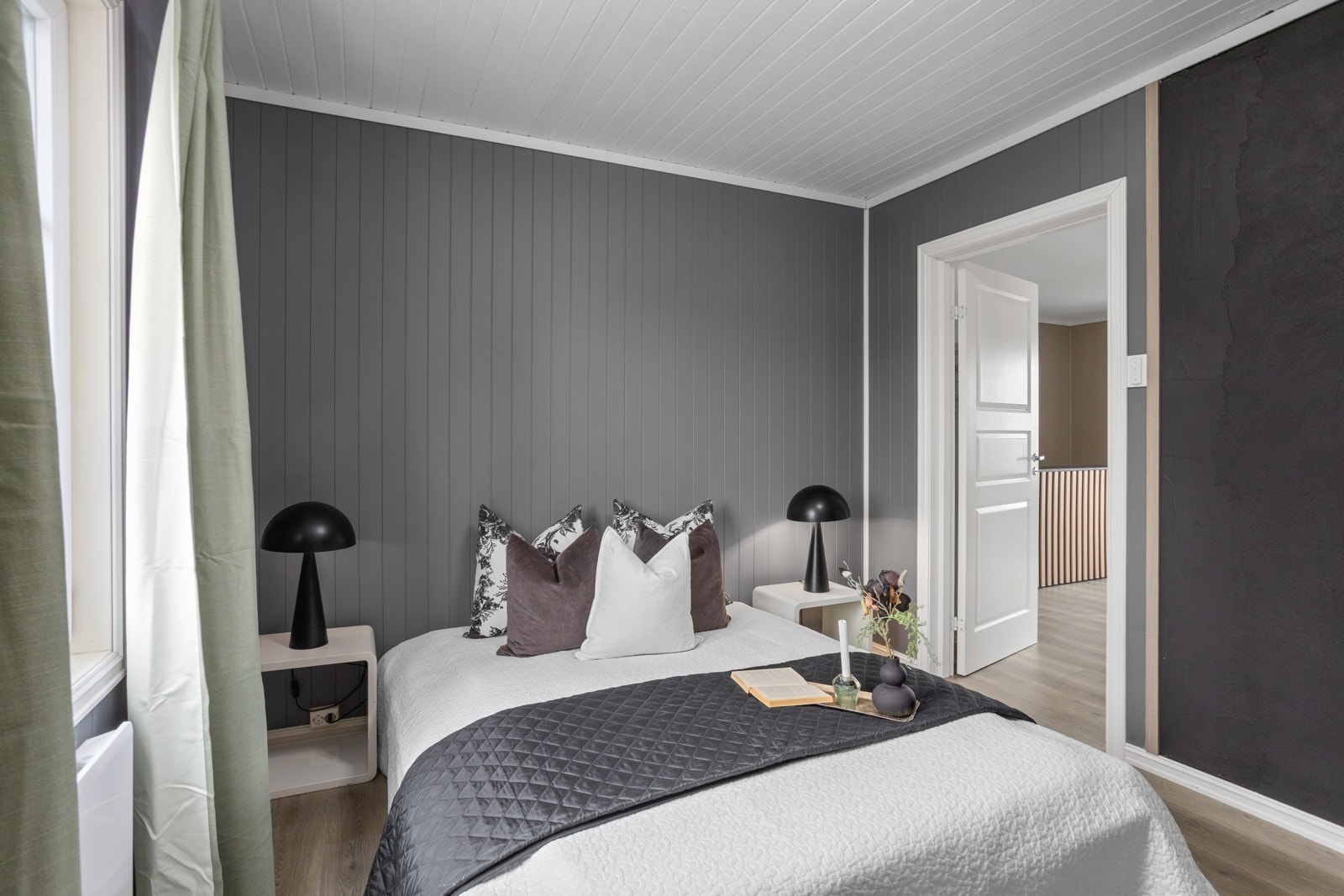 Hovedsoverom med tilknyttet bad. Galleribilde