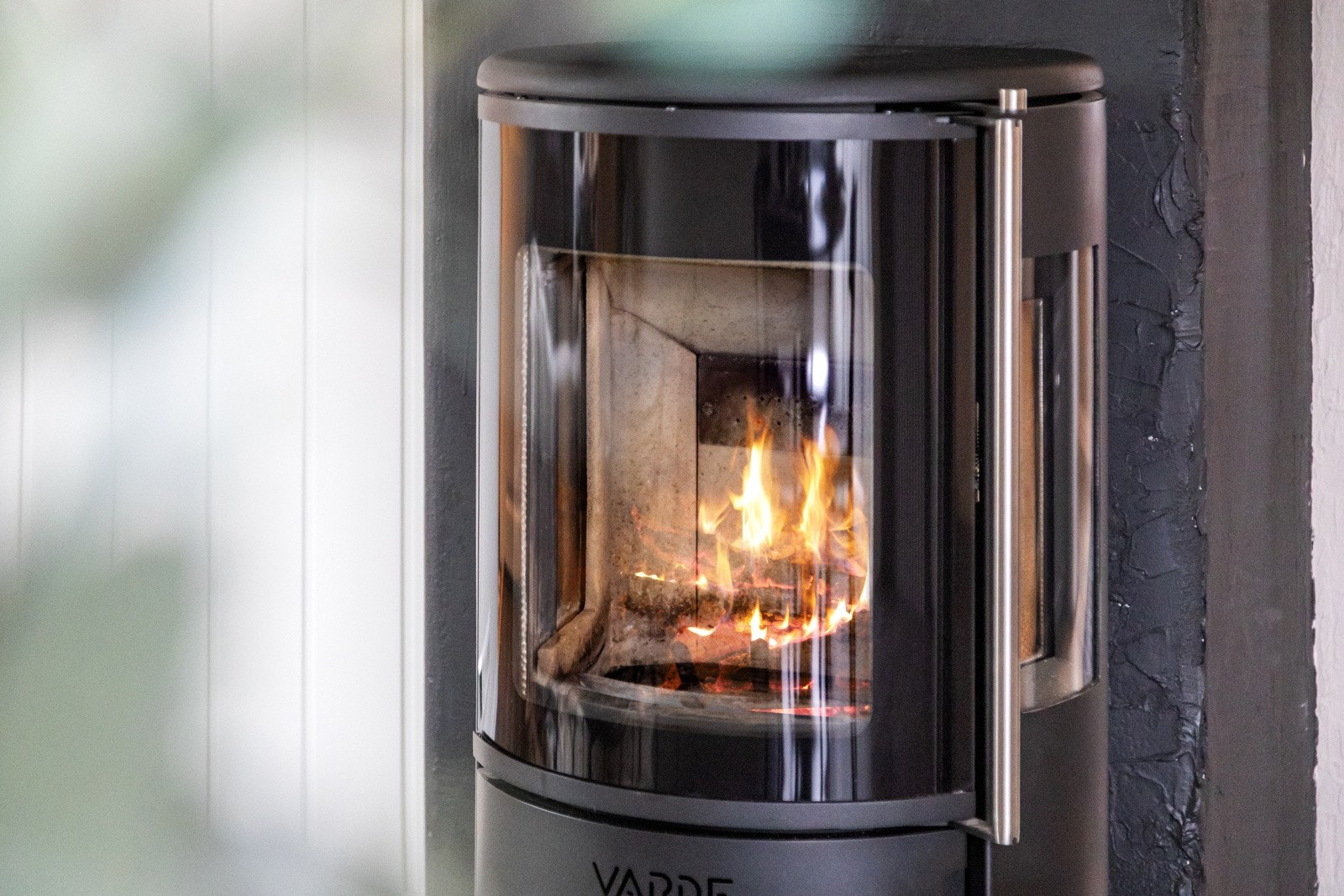 Lekker peisovn i stue. Galleribilde