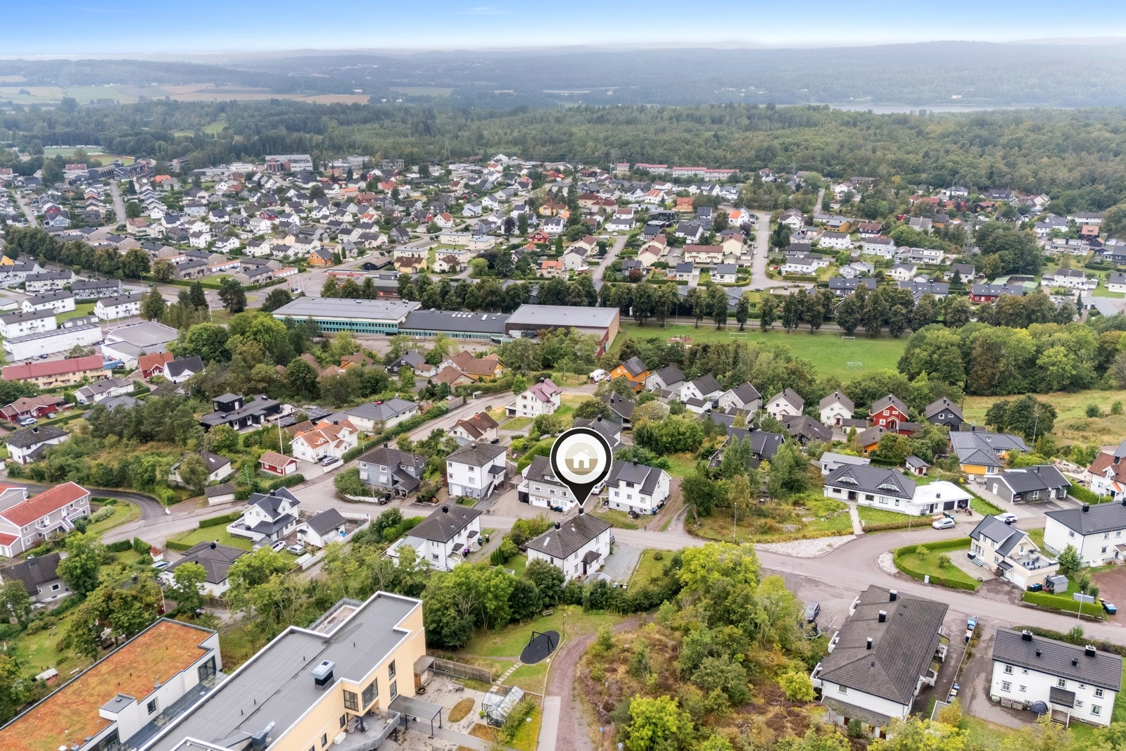 Et veletablert og rolig nabolag med kort vei til alt du behøver i hverdagen. Galleribilde