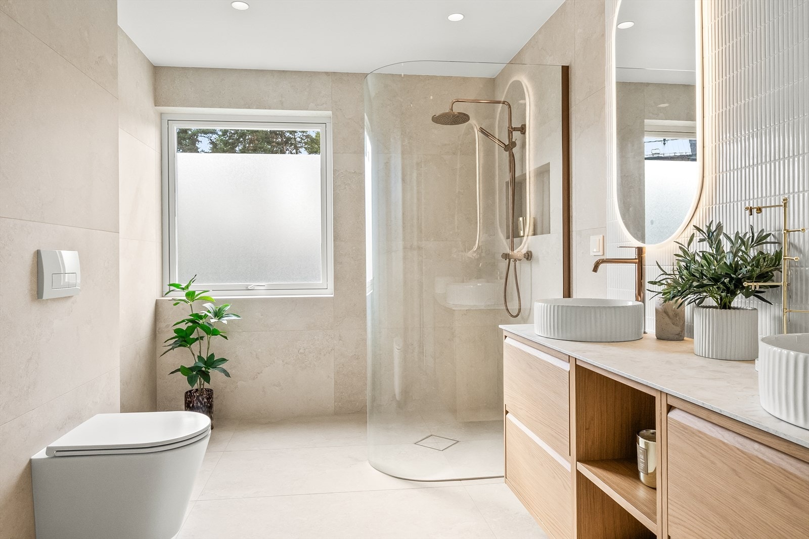 Lekkert bad fra 2025, moderne og gjennomført. Galleribilde