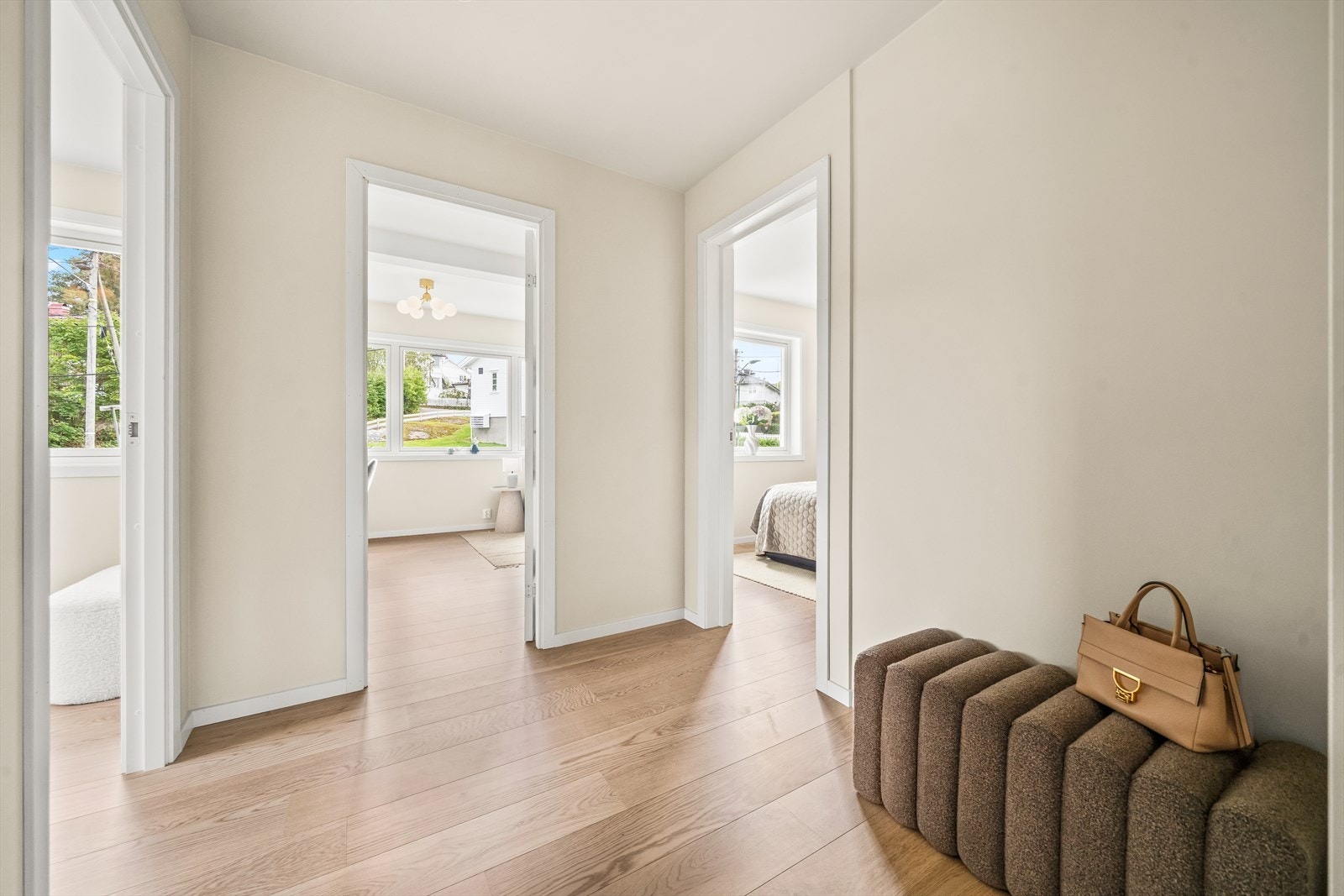 Flere innredningsmuligheter/plass til garderobe. Galleribilde