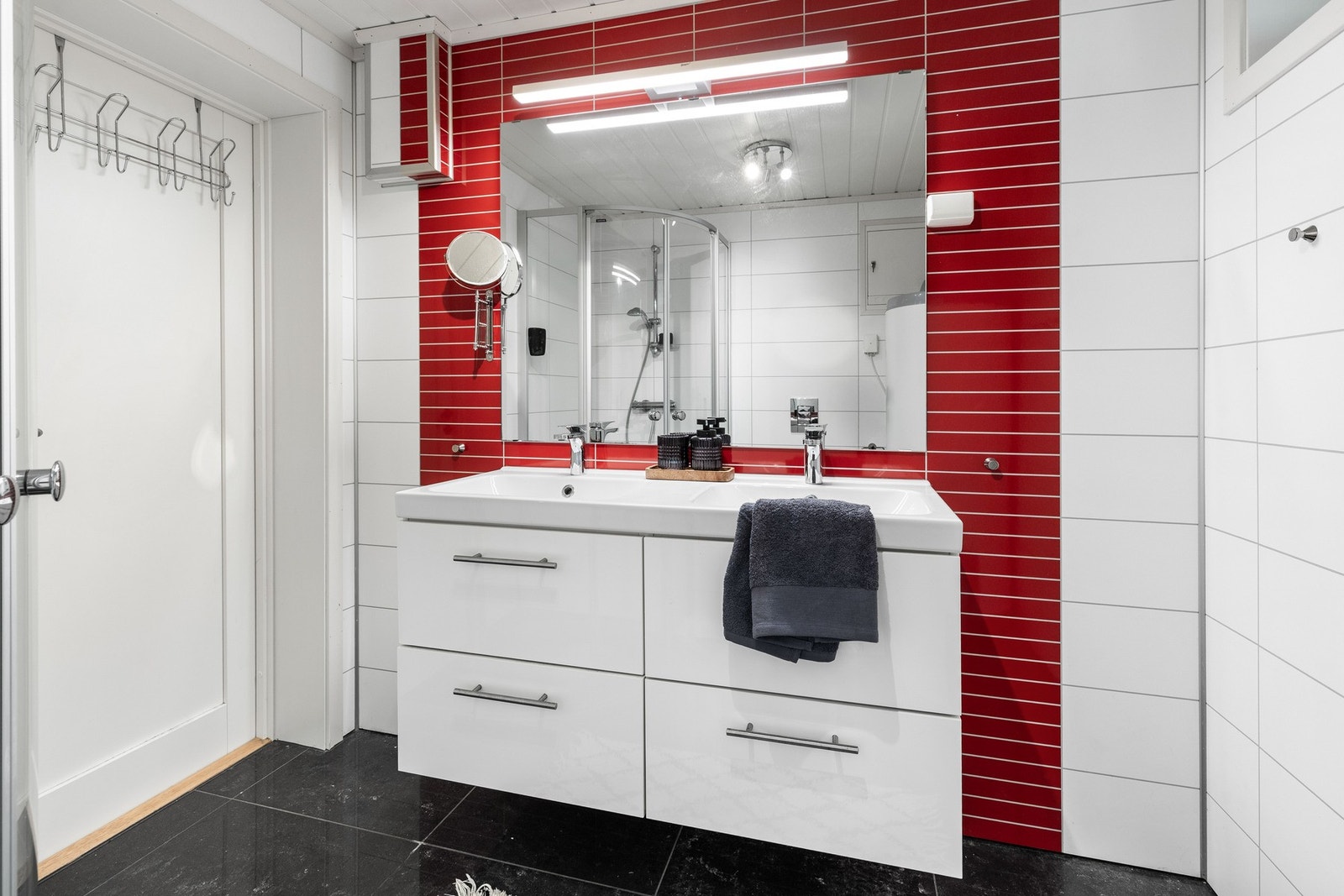 Badet i underetasje ble også pusset opp i 2011/2012. Galleribilde