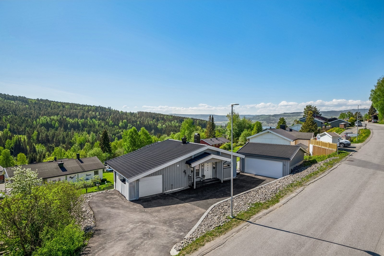 Joachim Vågen v/DNB Eiendom har gleden av å presentere Øgardsvegen 41! Galleribilde