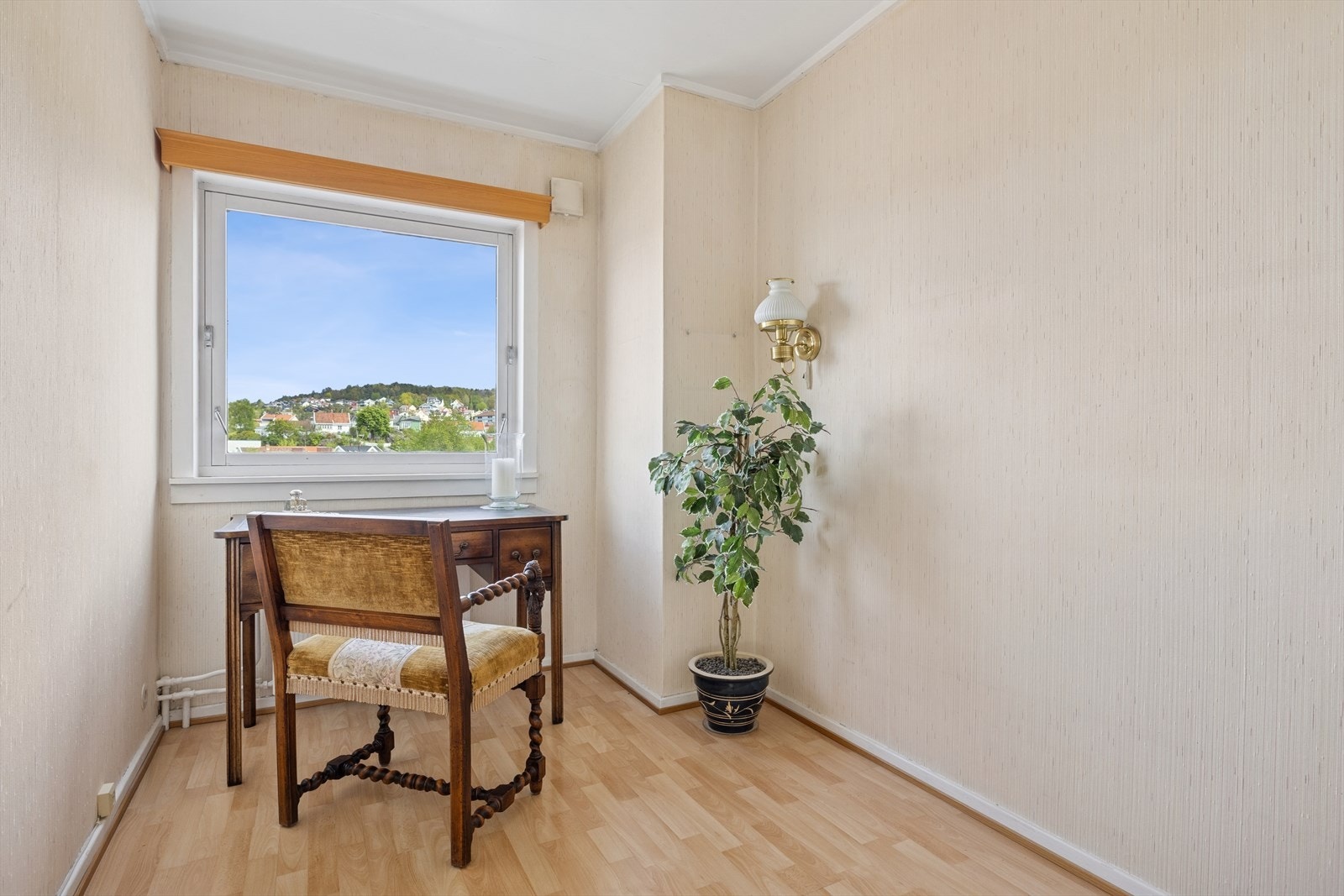 Soverom nr. 2. Bruk dette soverommet som for eksempel gjesterom eller kontor. Galleribilde