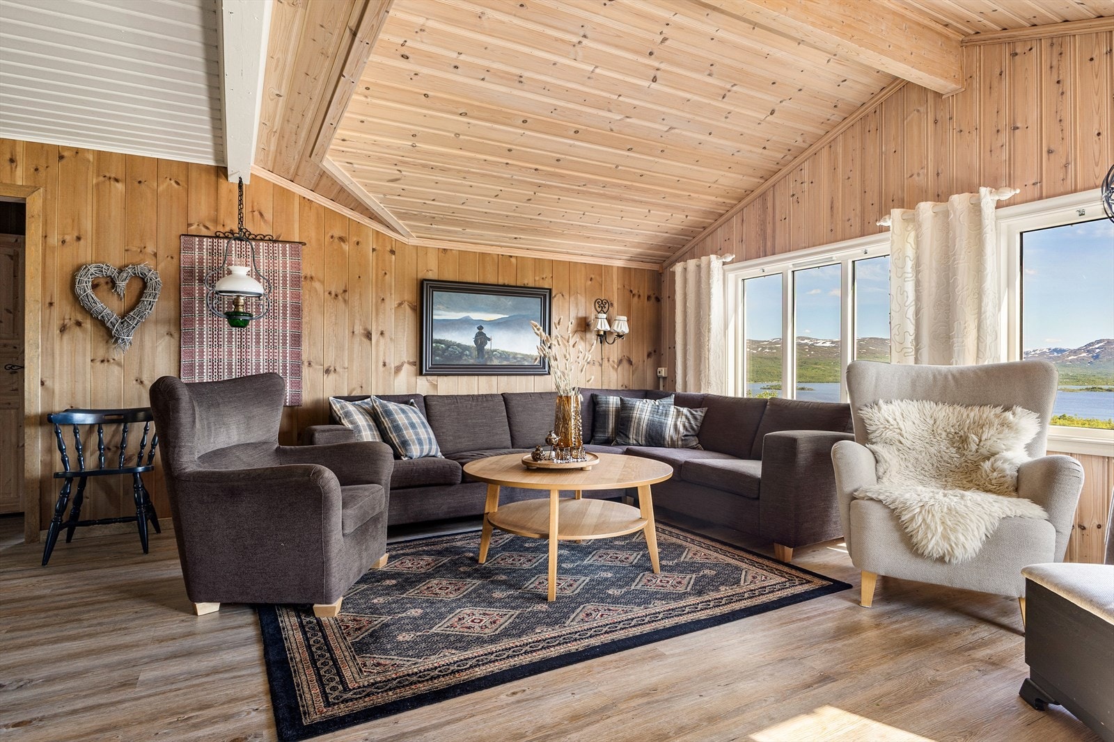 Med kort kjørevei til Mo i Rana får du maksimal utnyttelse av helgene, eller til og med kombinere fritid med pendling til jobb. Galleribilde