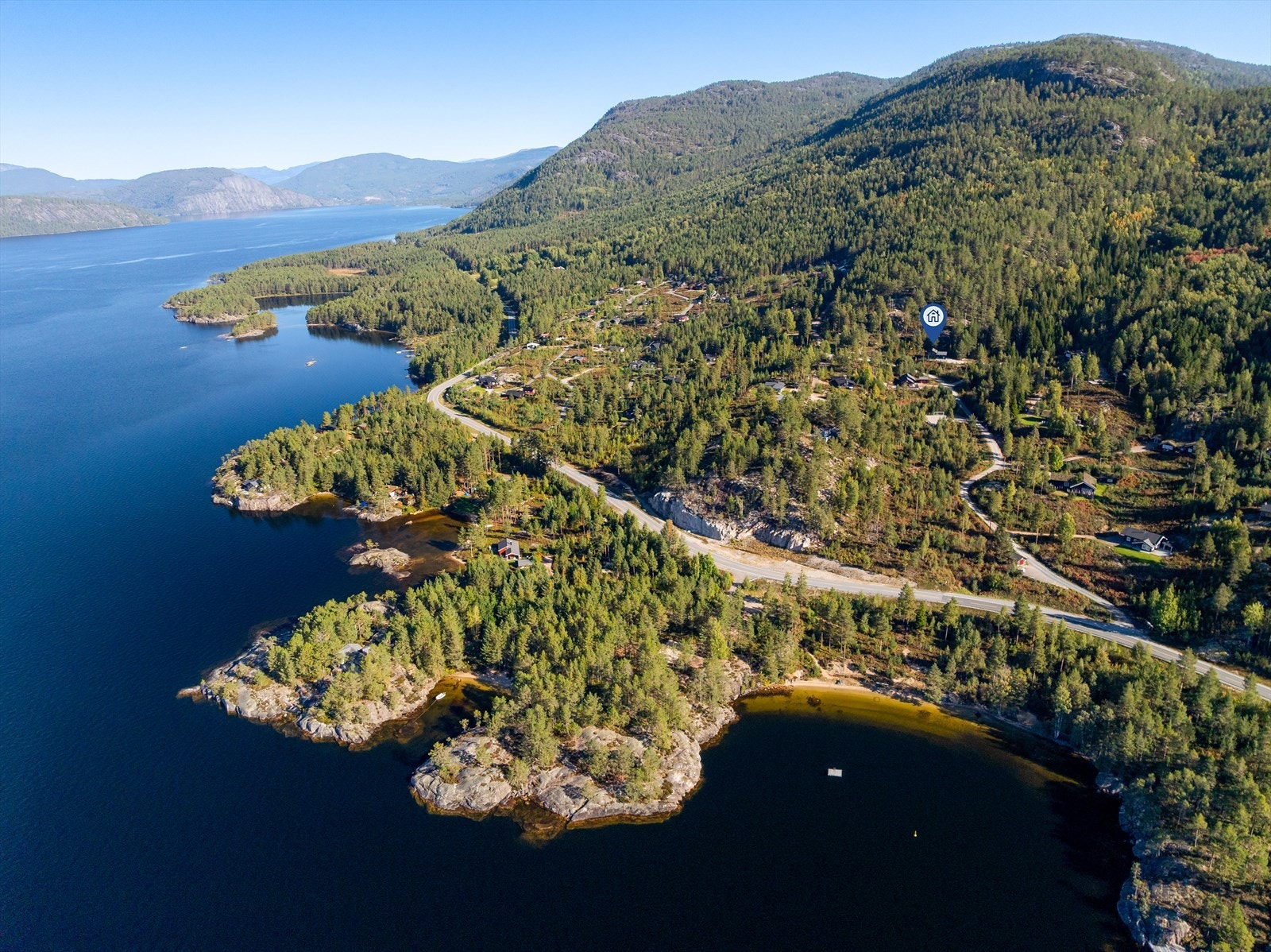 Det er ca. 25 km til Vrådal som tilbyr opplevelser for store og små, sommer som vinter. Galleribilde