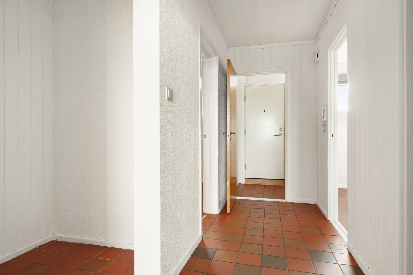 Entré har god plass til oppheng av yttertøy og lignende. Galleribilde