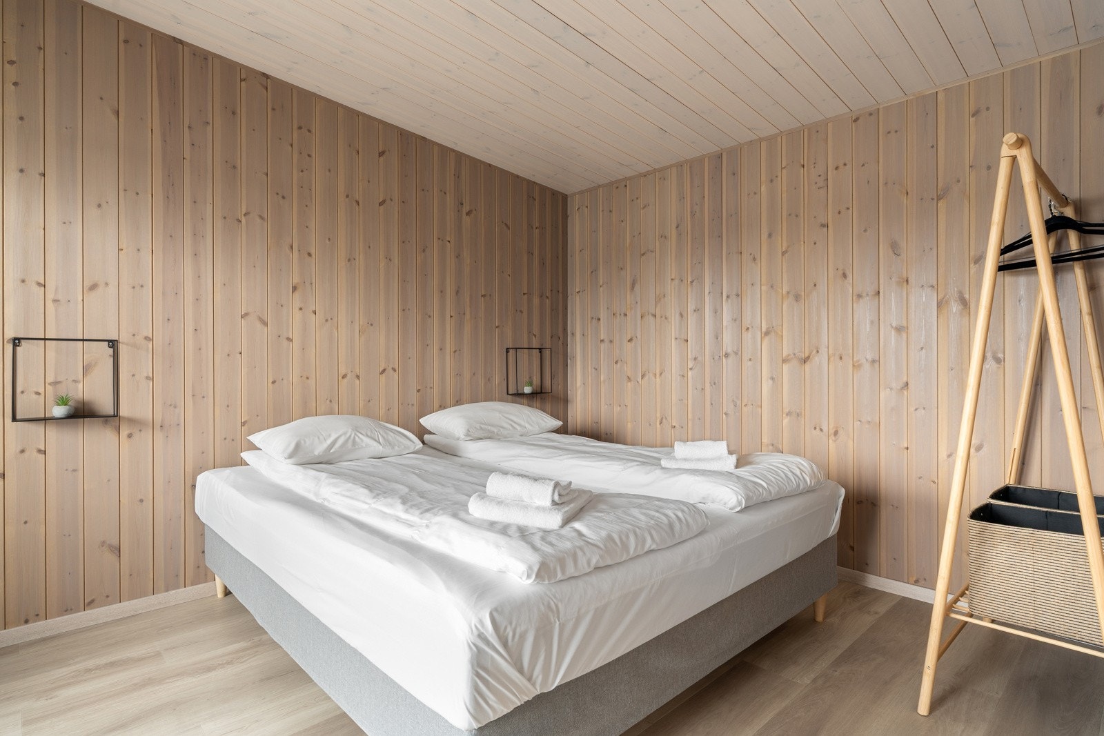 I 2.Etasje finner du 3 gode soverom.