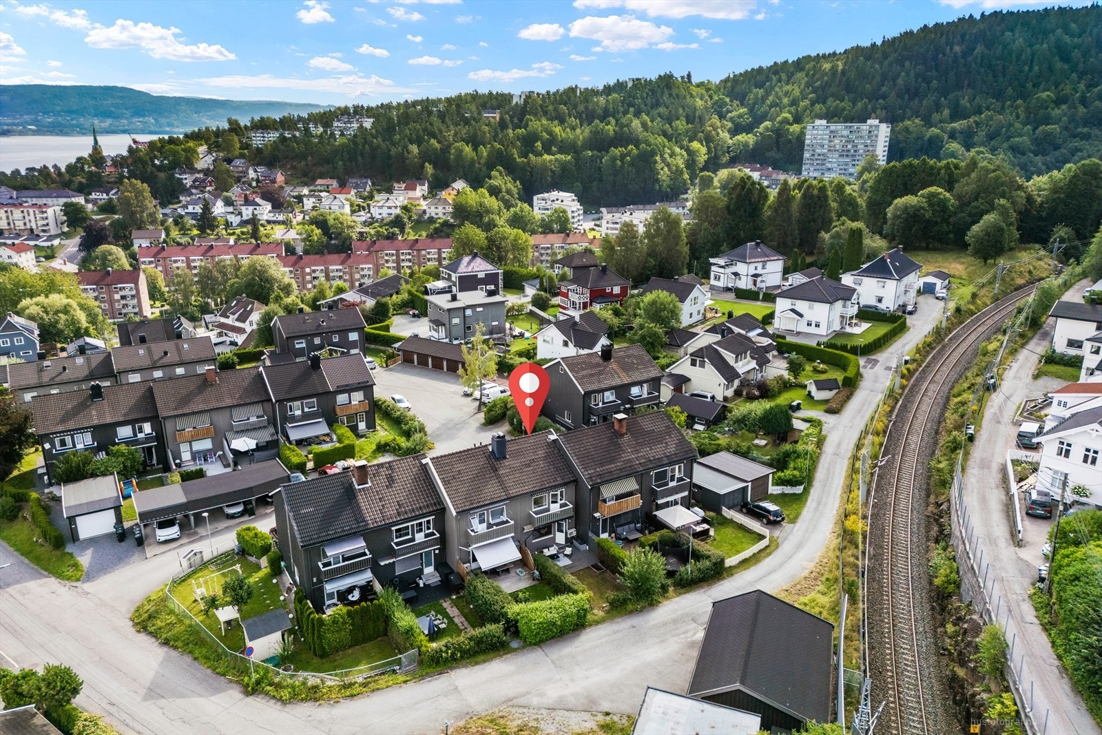 Jernbanen skal avvikles. Drammen kommune jobber med et forprosjekt for å se på mulighetene for å lage en turvei langs den gamle jernbanestrekningen. Galleribilde