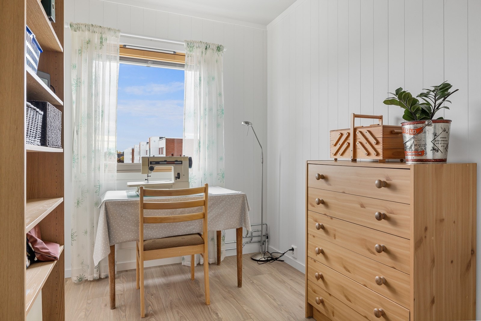 Soverom nummer to egner seg godt som barnerom, gjesterom, eller kontor. Galleribilde