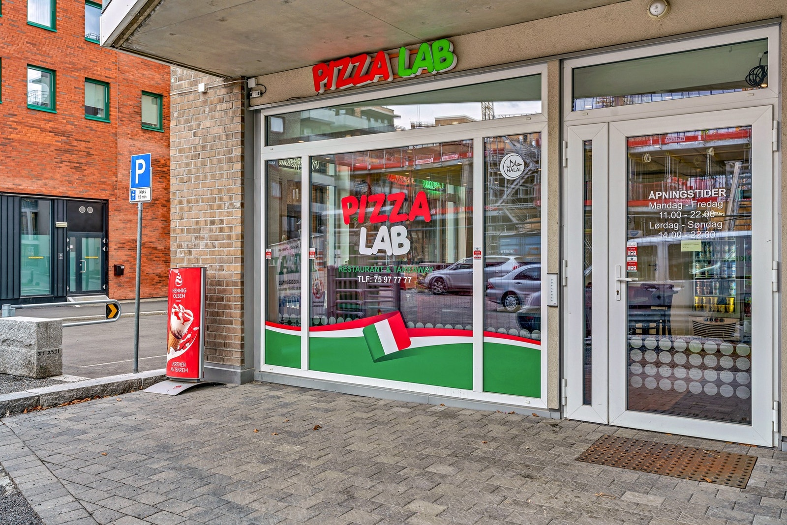 Det kryr av spisesteder rundt deg og du har et bredt utvalg Galleribilde