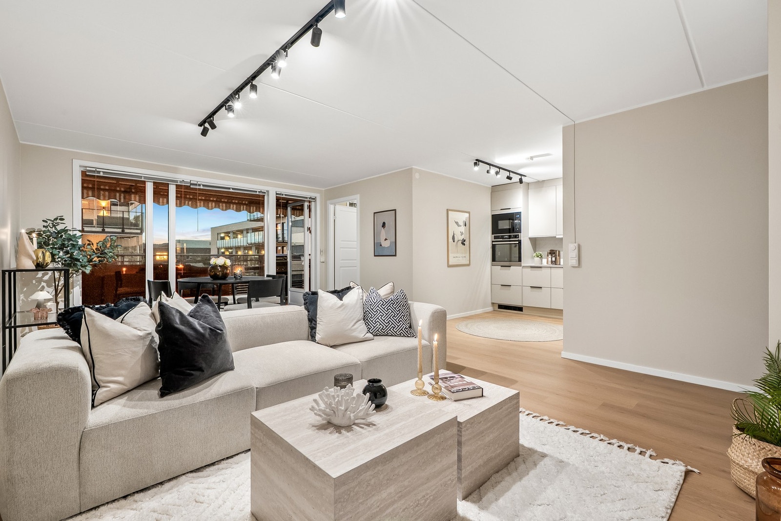 Daniel Bigom v/ PrivatMegleren Atrium har gleden av å ønske velkommen til denne flotte 4-roms selveierleiligheten i Søster Mathildes gate 3 Galleribilde