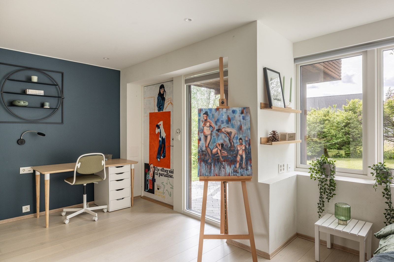 Soverom 3 har egen utgangsdør. Soverommet er meget godt lydisolert. Galleribilde