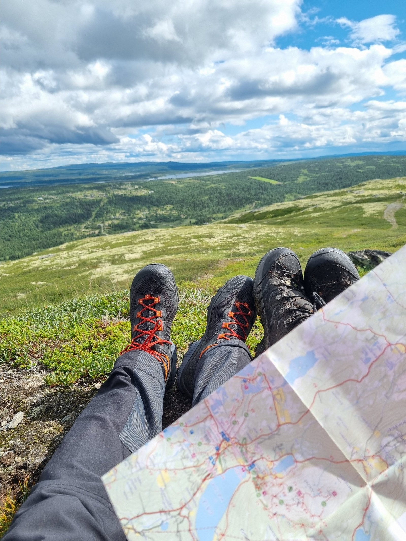 Mange fine turmuligheter på sommeren enten du går til fots, sykler eller er til hest. Galleribilde