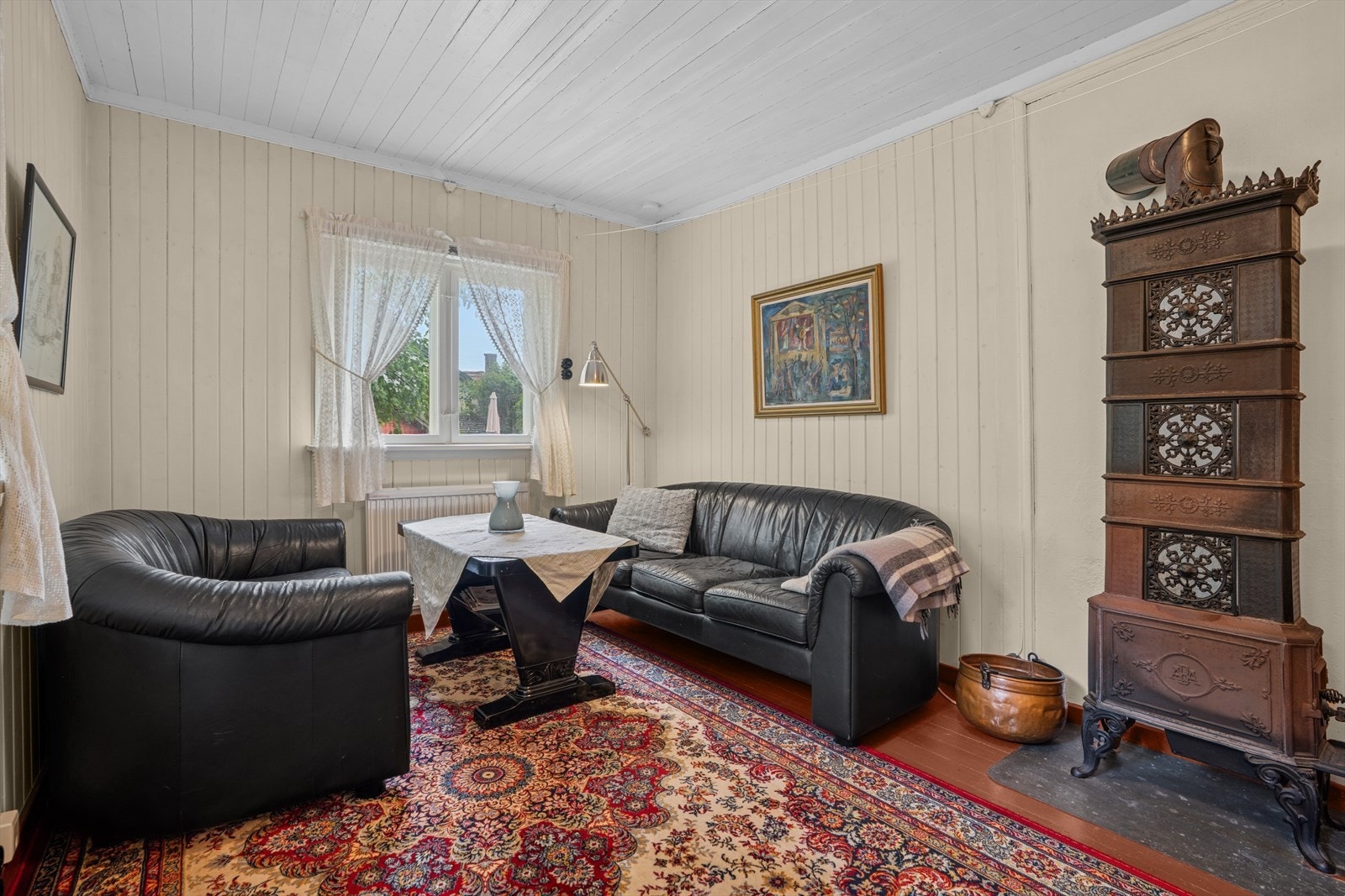 Her kan en ha både sofamøblement og spisebord. Galleribilde