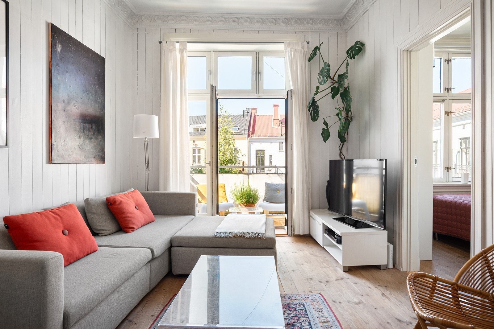 Leiligheten ligger høyt og fritt med nordvestvendt balkong Galleribilde