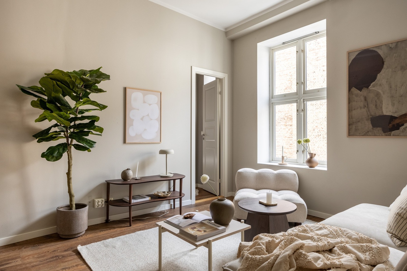 Dette er en lys og delikat 3-roms selveierleilighet. Galleribilde