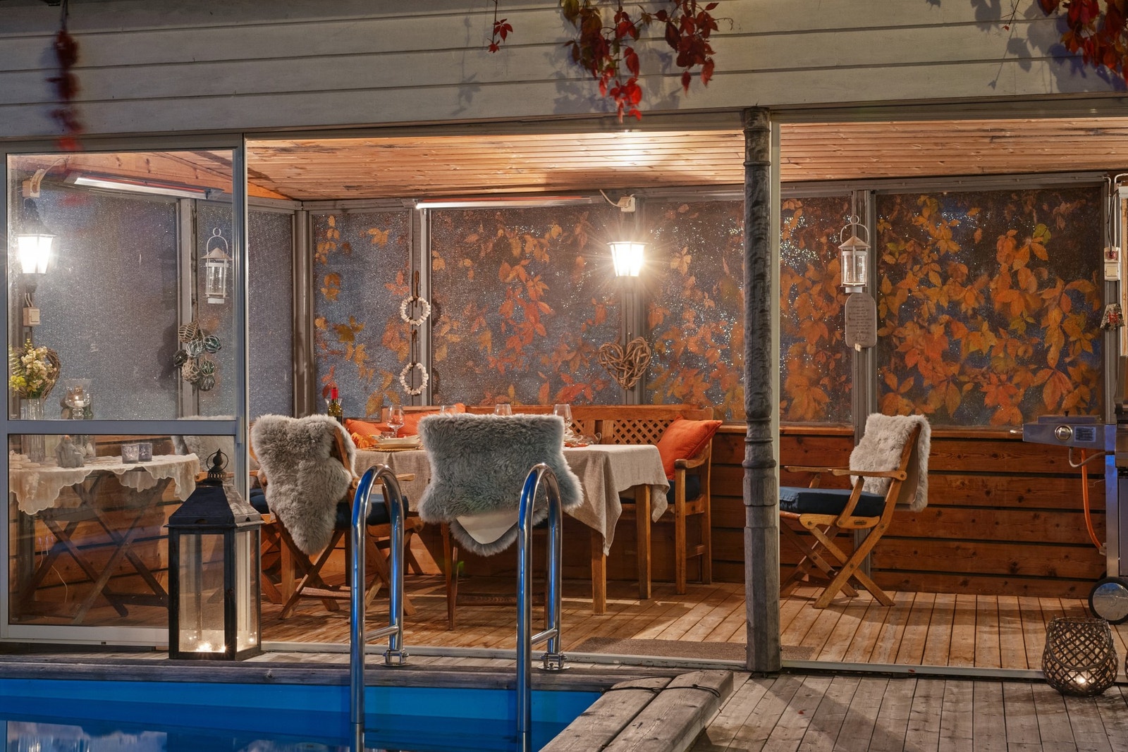 Vinterhagen kan benyttes langt utover sesongen. En fin plass å trekke seg inn på når sola går ned. Galleribilde