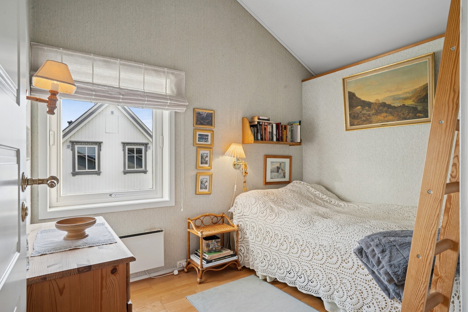 Godt med lysinslipp på alle soverom. Soverom nr. 3 Galleribilde