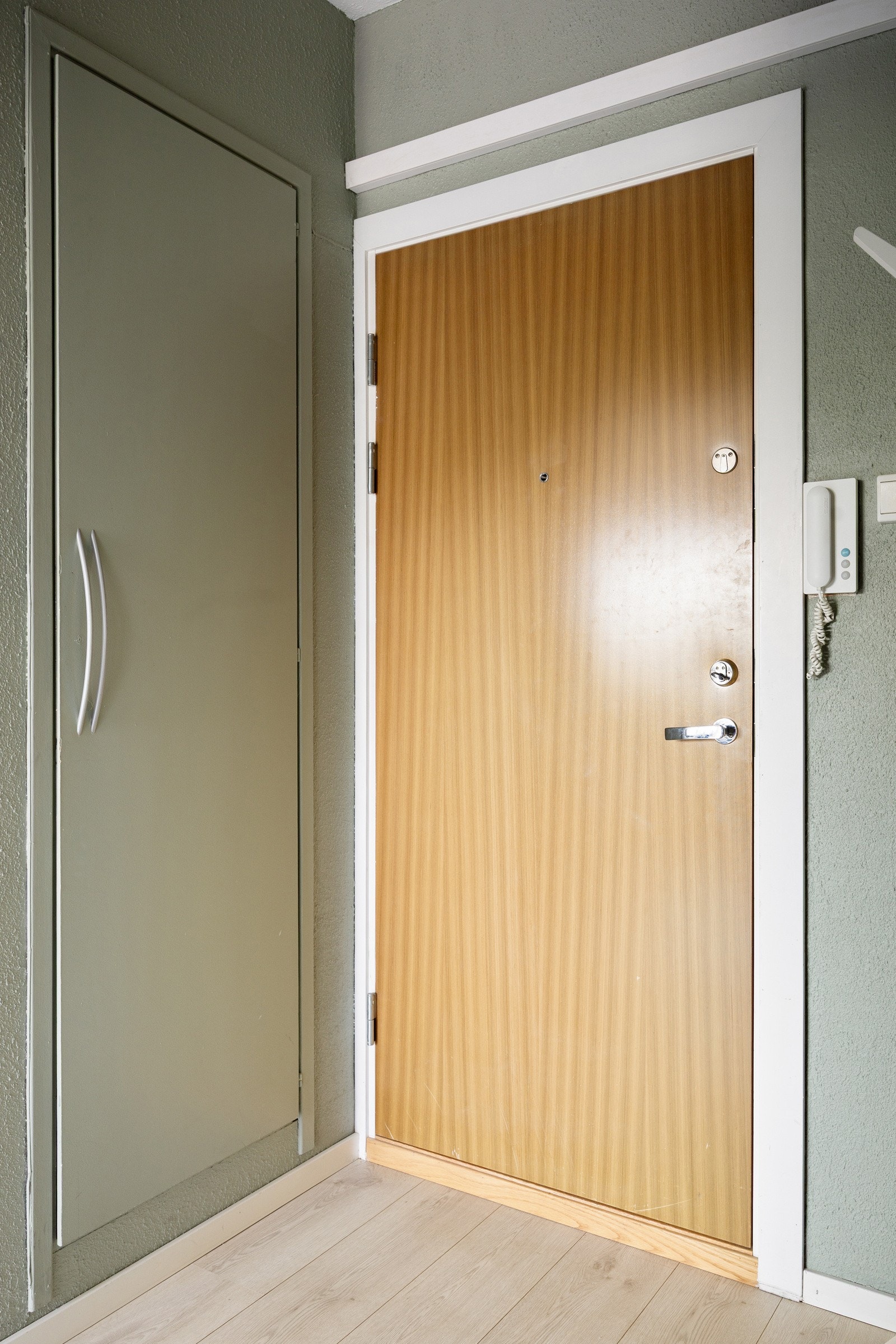 Ekstra garderobeplass i kott Galleribilde