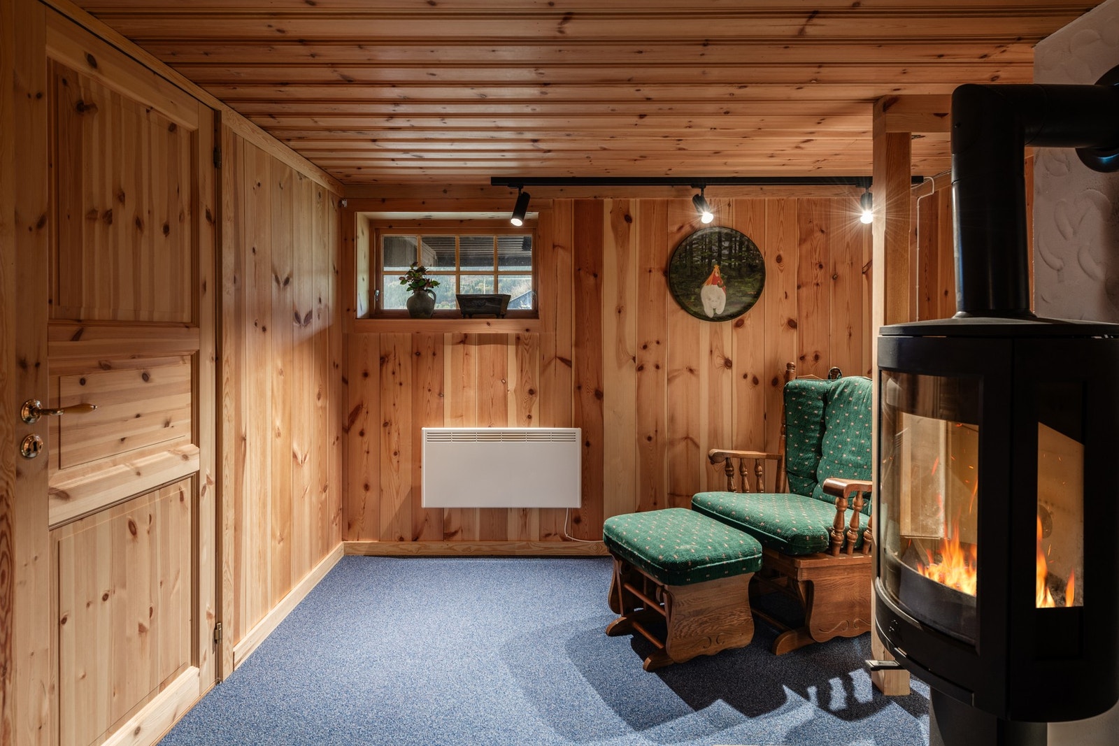 Peisen varmer godt på kalde vinterdager Galleribilde