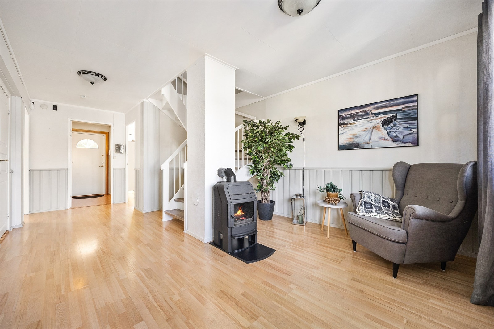 1. etasje har en mindre stue Galleribilde