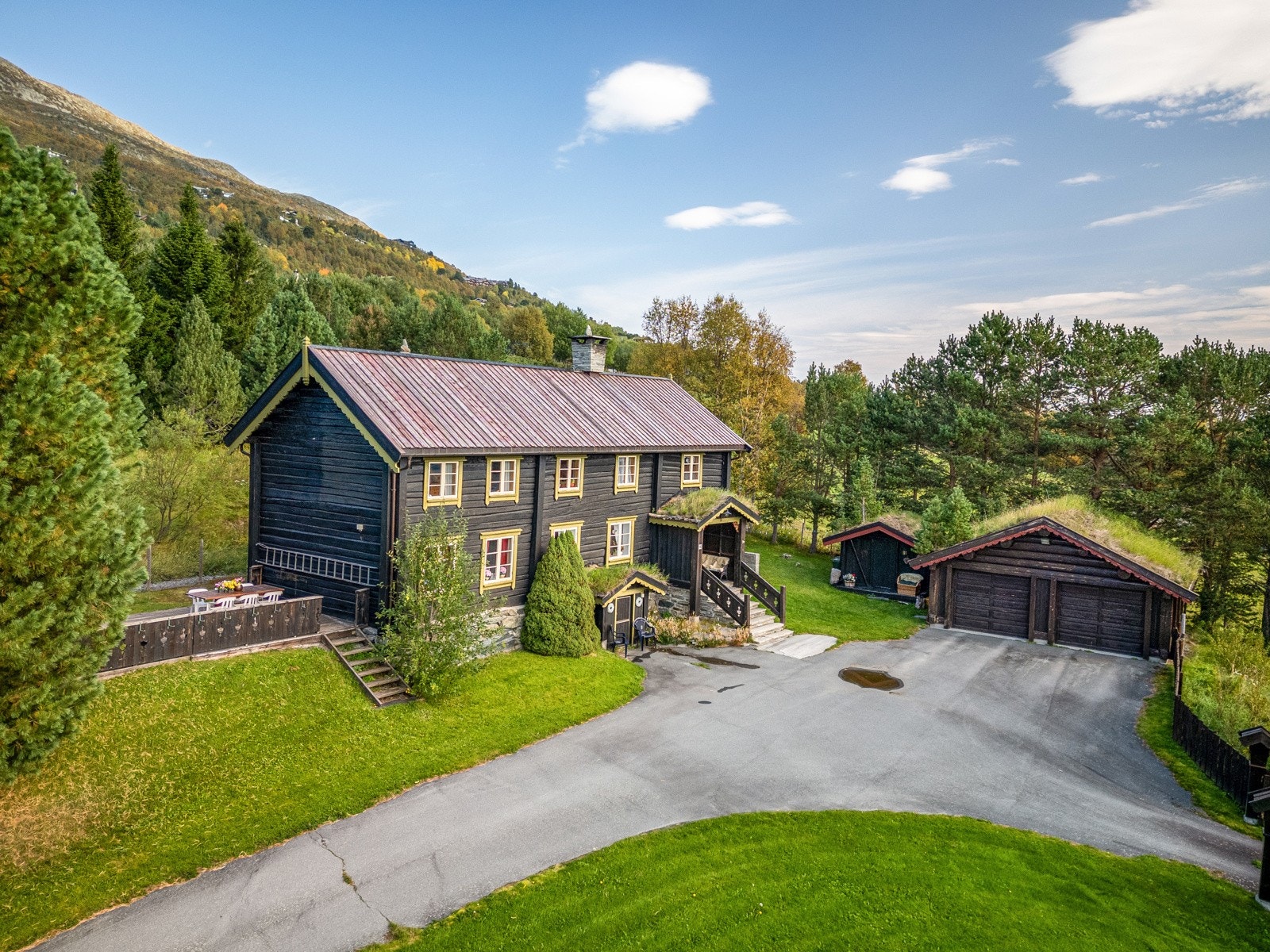 Gårdstun Galleribilde