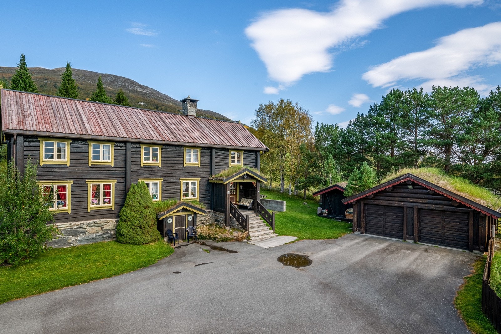 Gårdstun Galleribilde