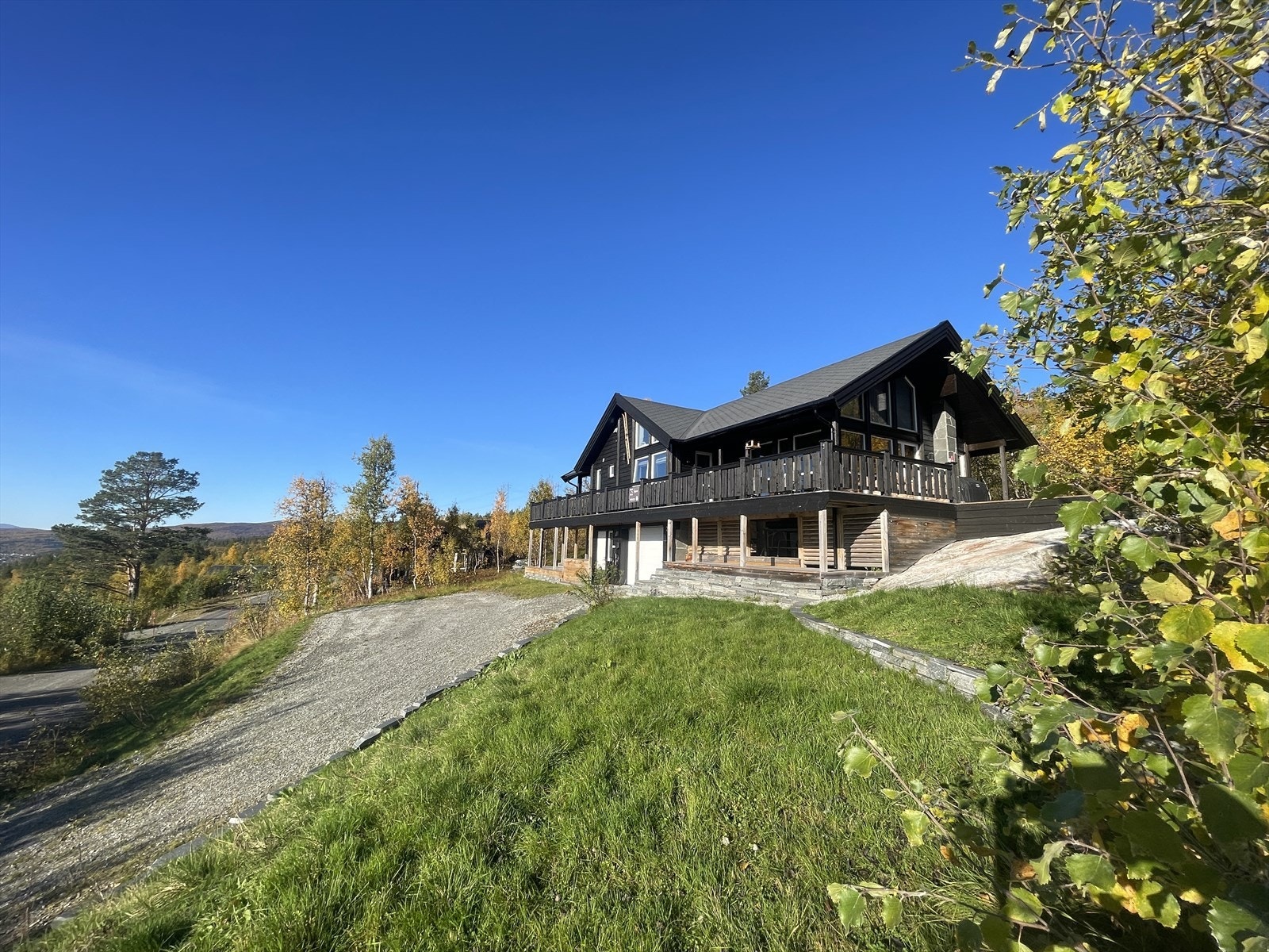 Hjem eiendomsmegling v/ eiendomsmegler Robin I Martinsen presenterer Skogsbærveien 7! Galleribilde