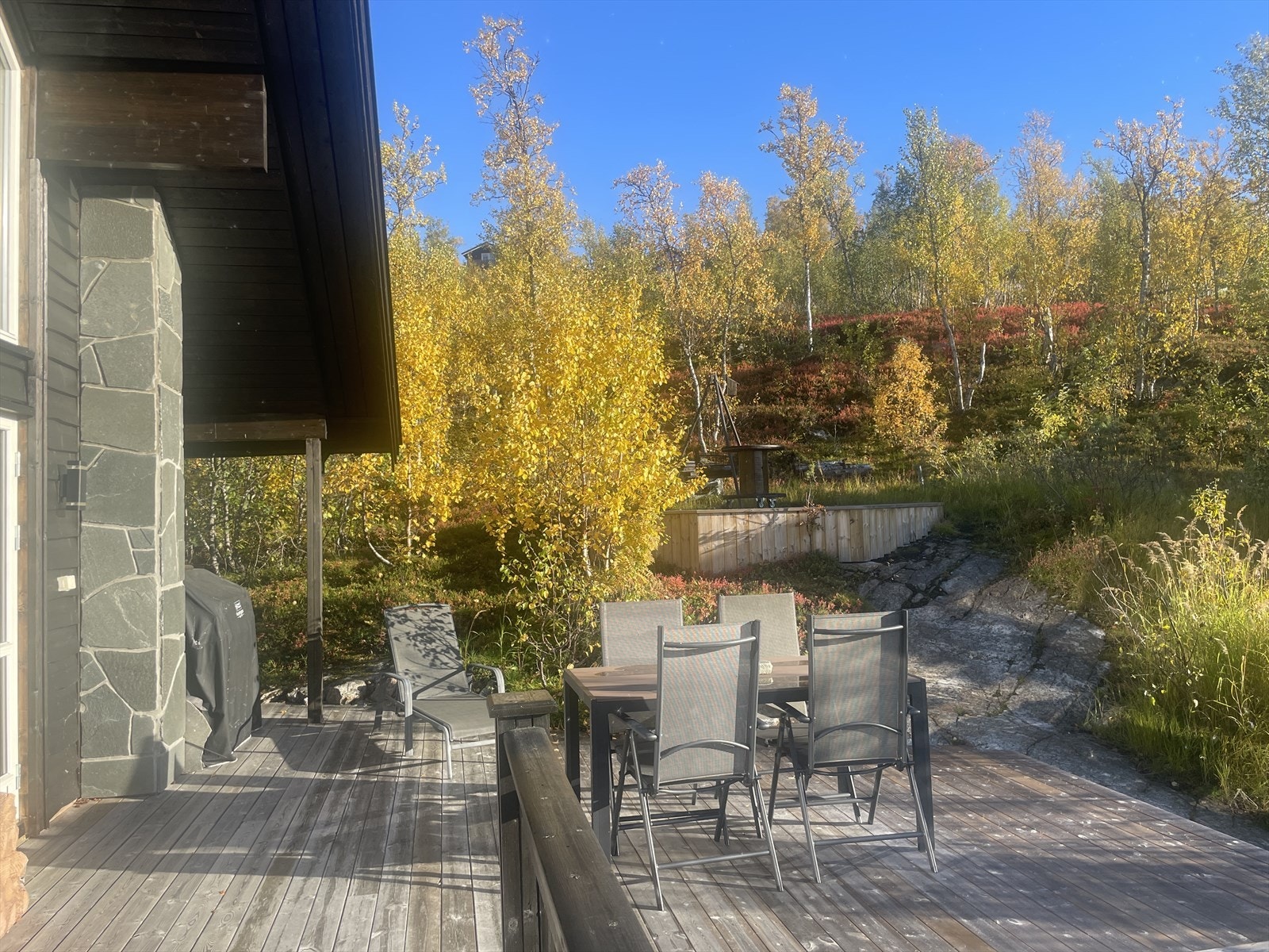 Nydelig og svært romslig fritidsbolig i populære Målselv Fjellandsby! Galleribilde