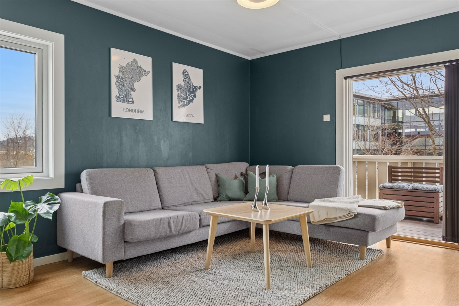 I stua er det god plass til sofamøblement og annet tilbehør. Galleribilde