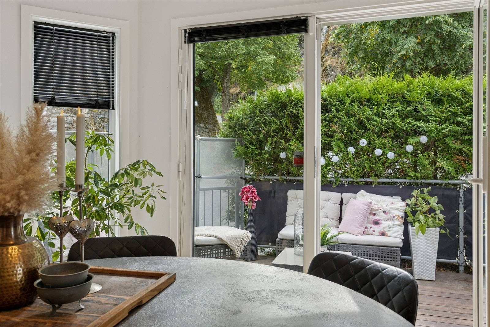 Utgang til balkong. Galleribilde