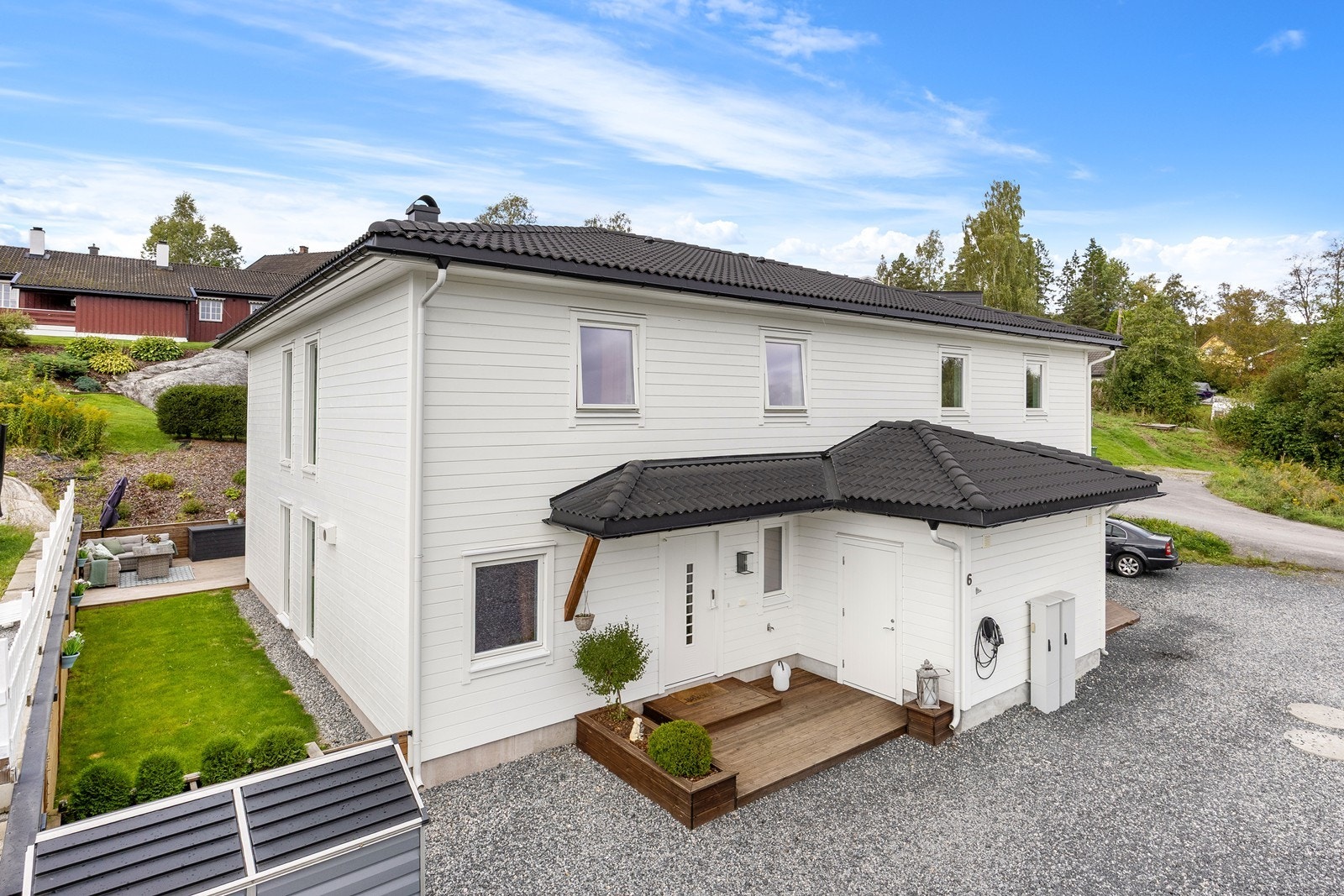 Velkommen til en pen og innholdsrik halvpart av en vertikaldelt tomannsbolig fra 2019. Galleribilde