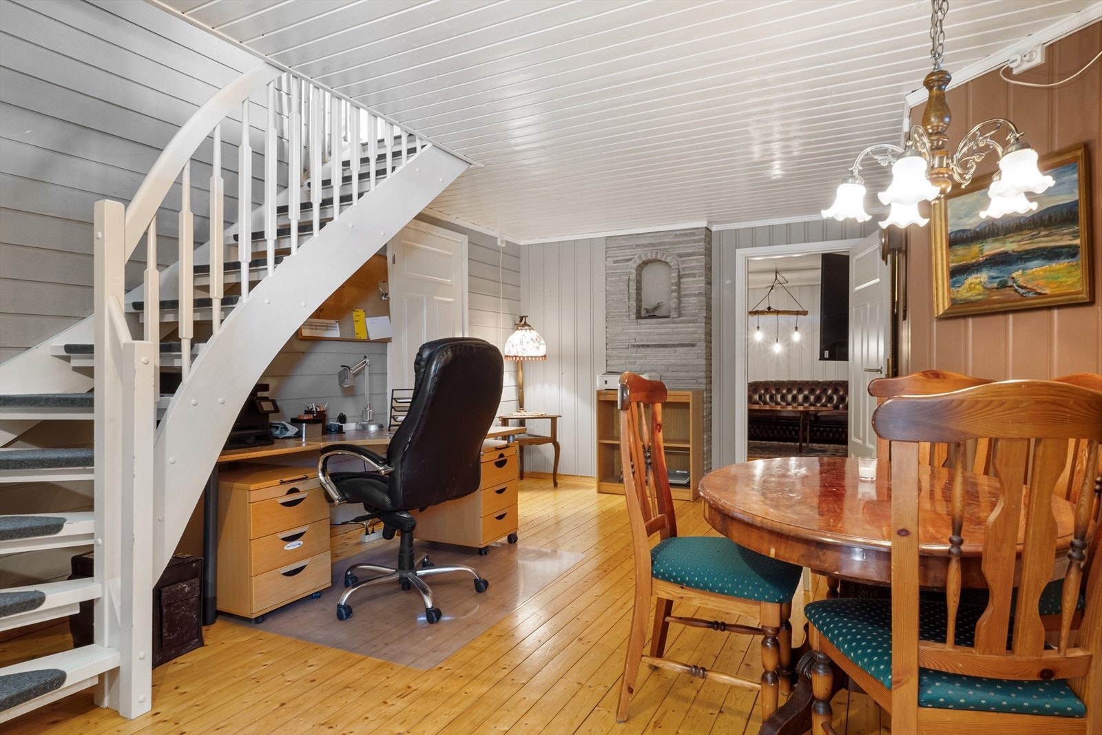 Innredet rom i kjeller. Galleribilde