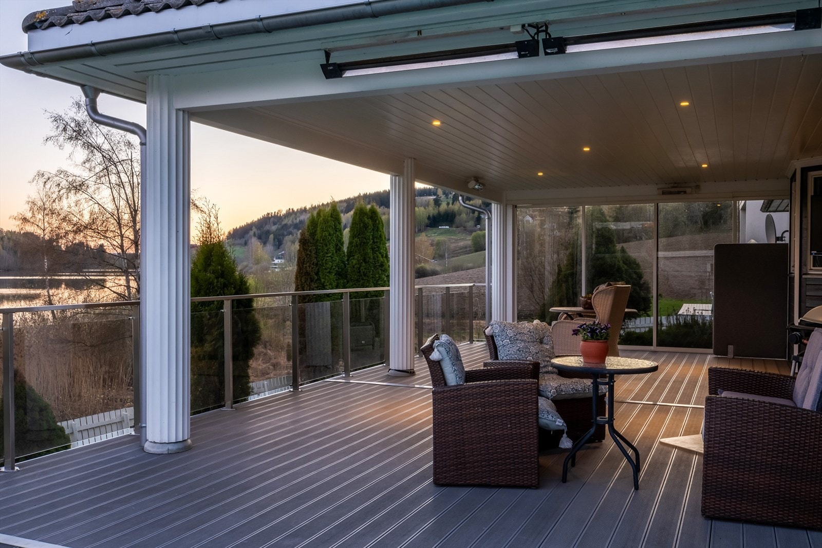 Terrassen er tilsammen ca 73 m². Galleribilde