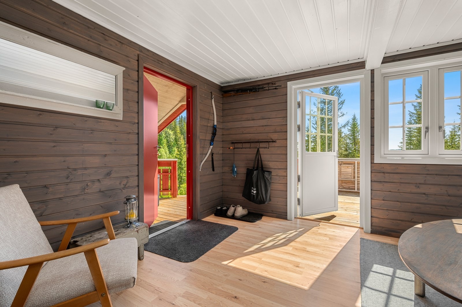 Her har du direkte tilgang på en sørvendt terrasse med veldig gode solforhold. Galleribilde