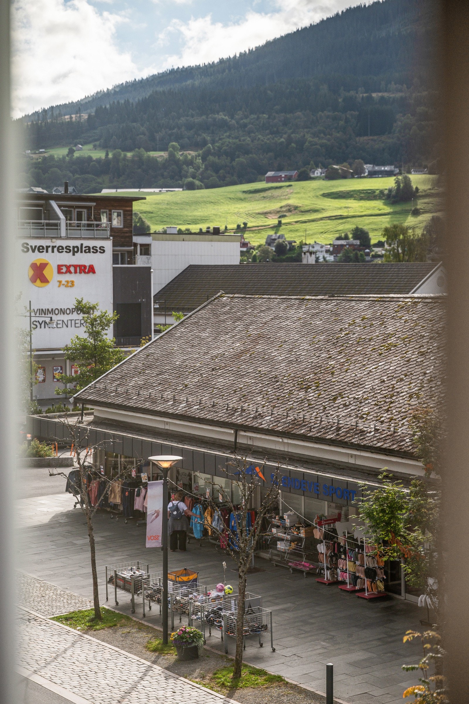 Utsikt mot sentrumsområdet, Haugo og Brynamarka. Galleribilde